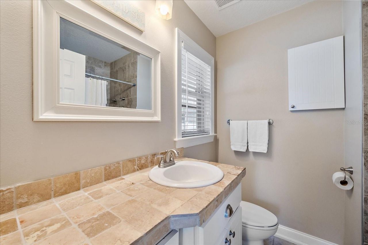 2843 New England Street, Sarasota, FL 34231 Photo