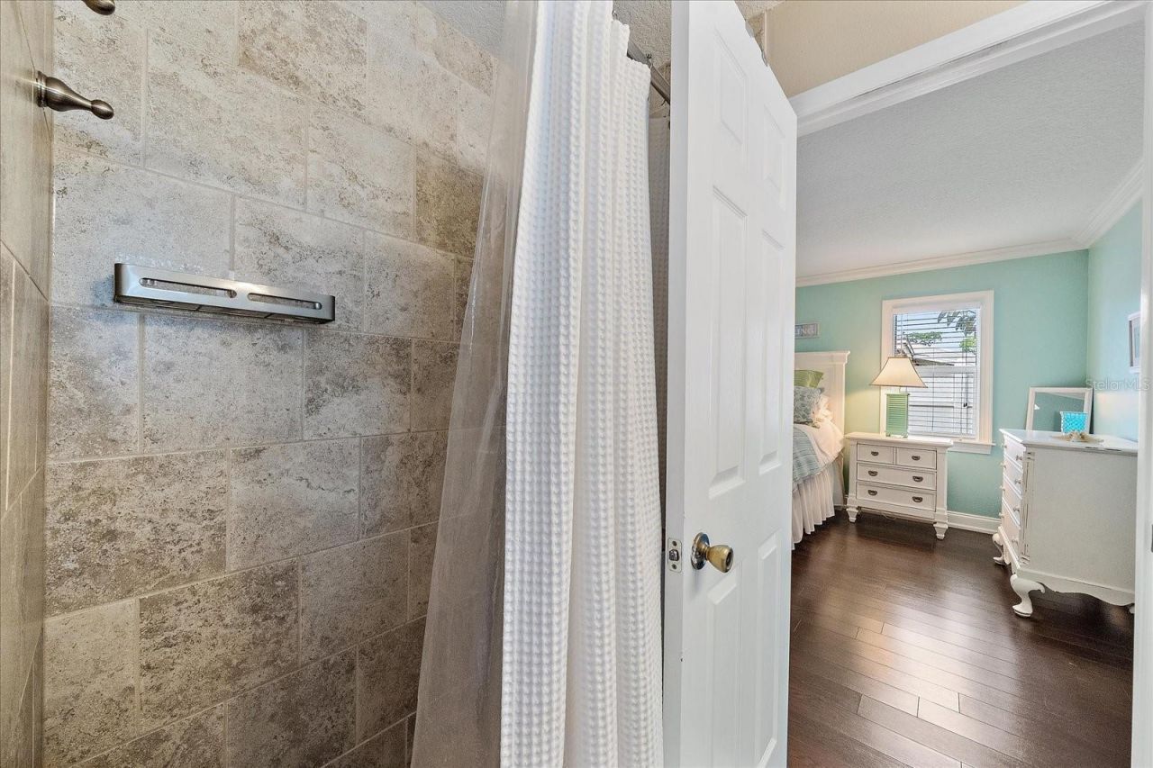 2843 New England Street, Sarasota, FL 34231 Photo