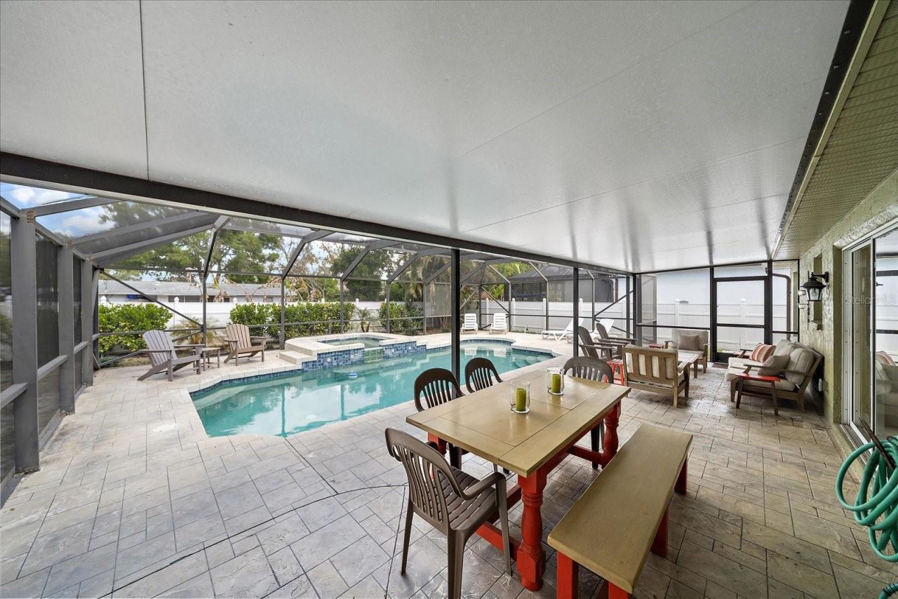 2843 New England Street, Sarasota, FL 34231 Photo