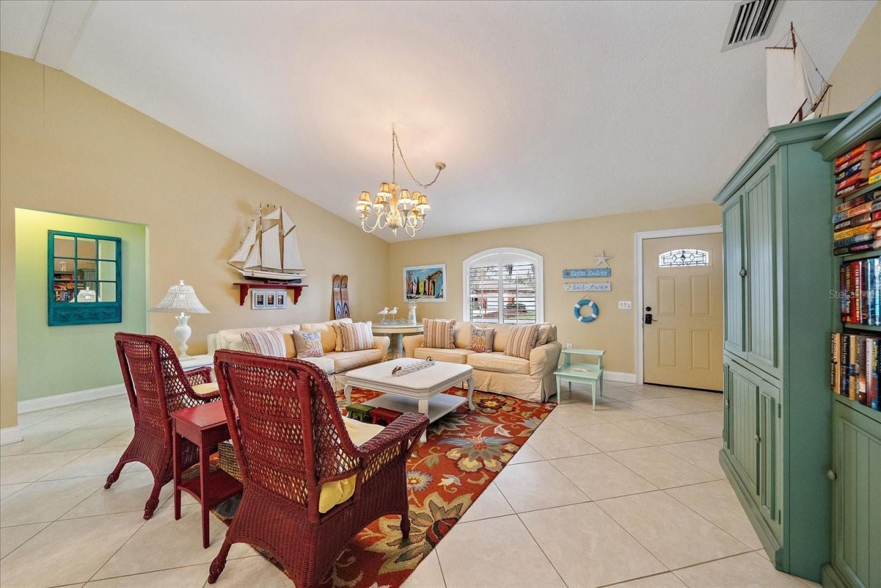2843 New England Street, Sarasota, FL 34231 Photo