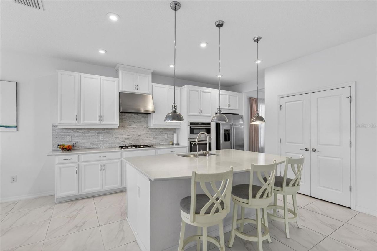 5810 Fieldmoor Court, Palmetto, FL 34221 Photo