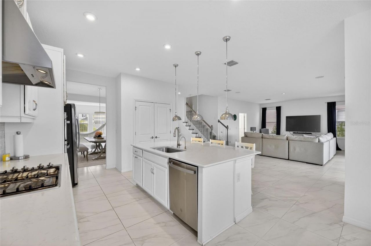 5810 Fieldmoor Court, Palmetto, FL 34221 Photo