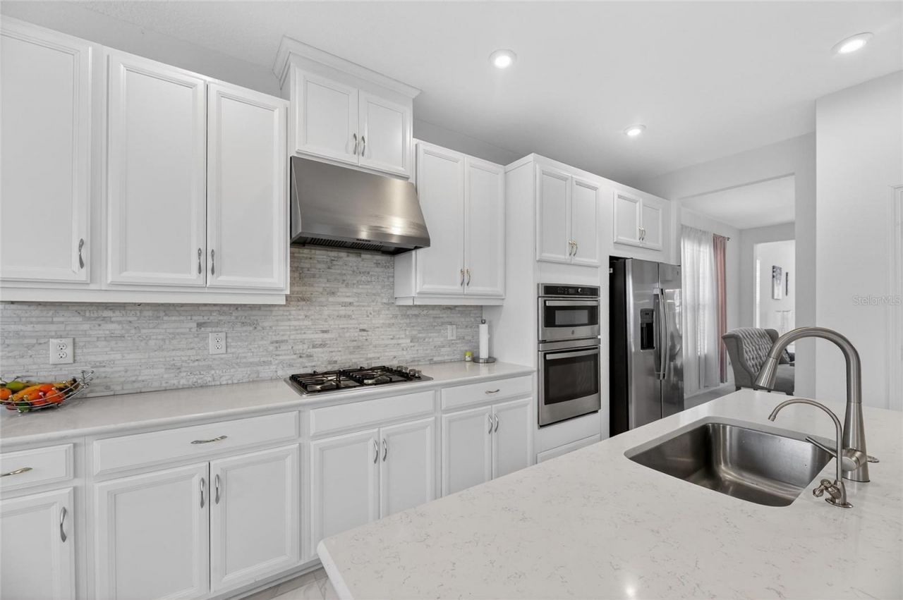 5810 Fieldmoor Court, Palmetto, FL 34221 Photo