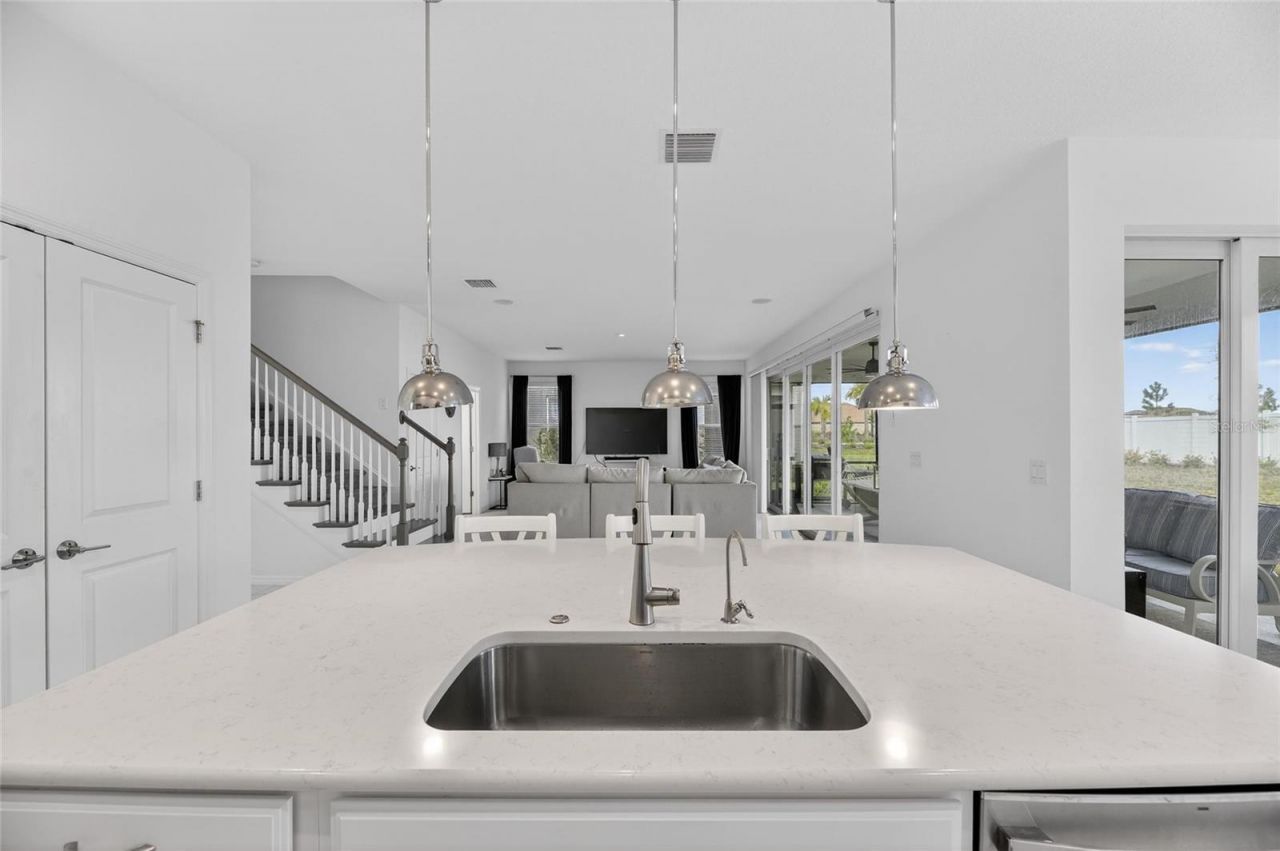 5810 Fieldmoor Court, Palmetto, FL 34221 Photo