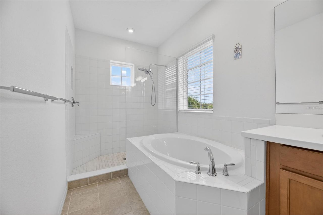 5810 Fieldmoor Court, Palmetto, FL 34221 Photo