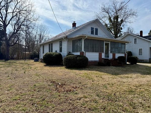 312 East Church Street, KILMARNOCK, VA 22482