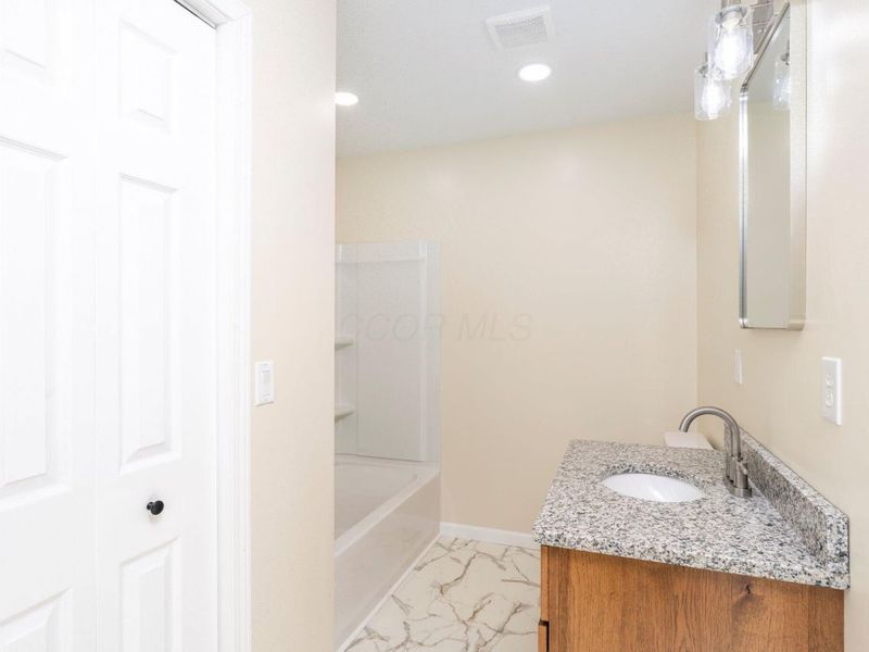 6631 Fascination Way, Hillsboro, OH 45133 Photo 22