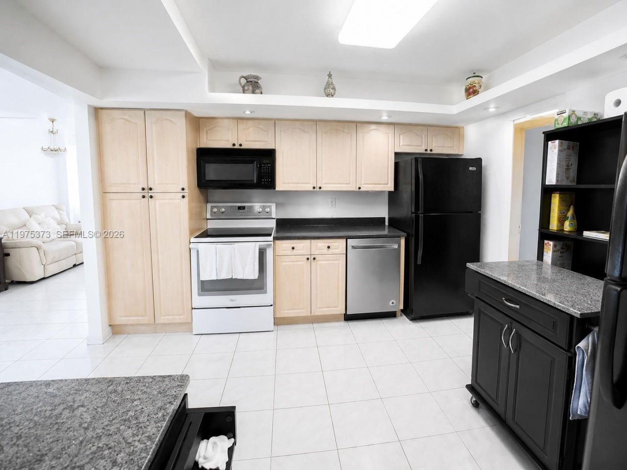 3180 S Ocean Dr, Unit 201, Hallandale Beach, FL 33009 Photo