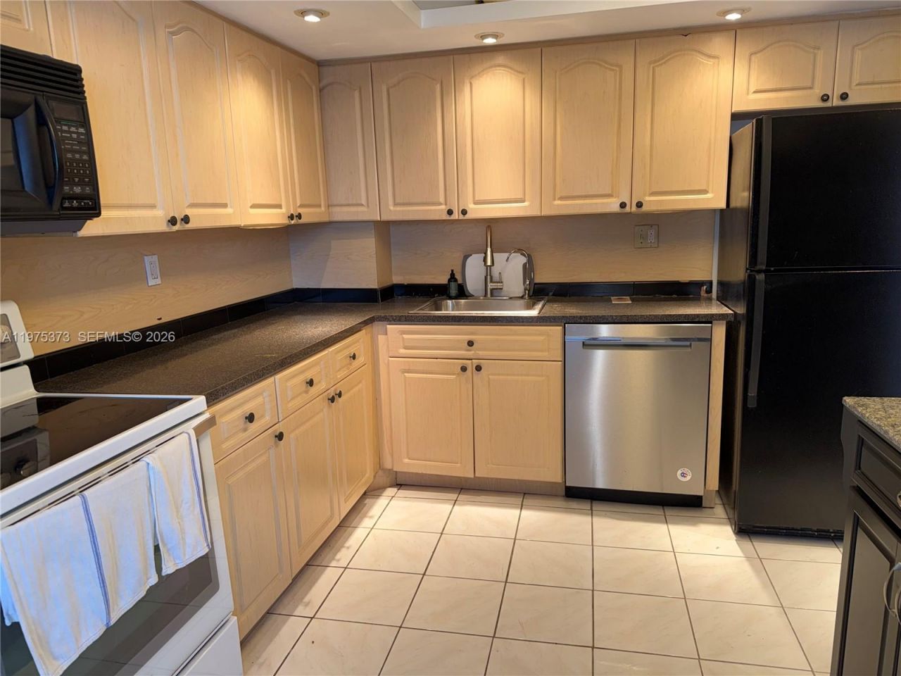 3180 S Ocean Dr, Unit 201, Hallandale Beach, FL 33009 Photo