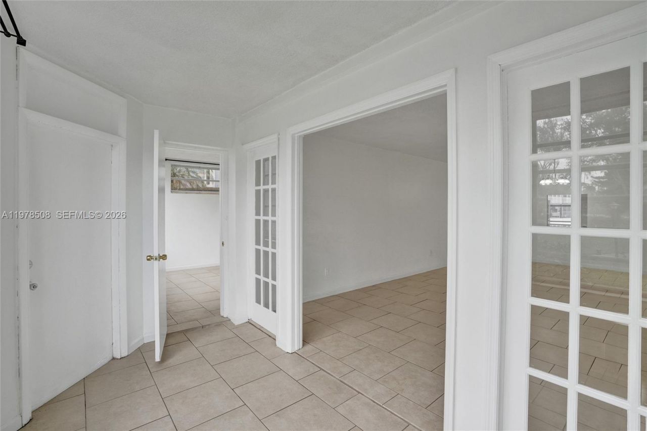 1601 NE 191 St , Unit B112, Miami, FL 33179 Photo