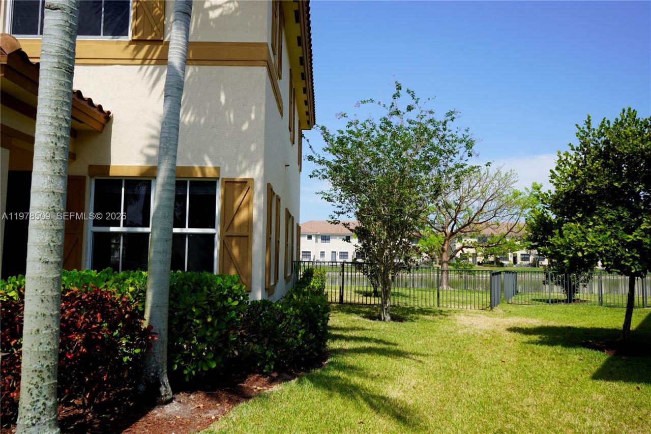 9701 Blue Isle Bay , Parkland, FL 33076 Photo