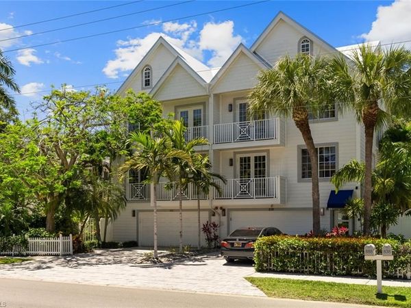 888 10th ST S, Unit 101, NAPLES, FL 34102