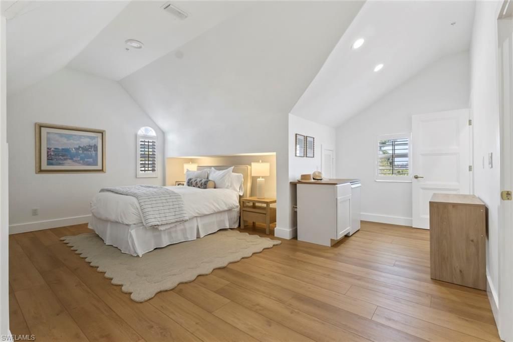 888 10th St S, Unit 101, Naples, FL 34102 Photo