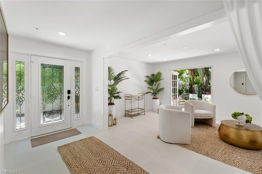 888 10th St S, Unit 101, Naples, FL 34102 Photo