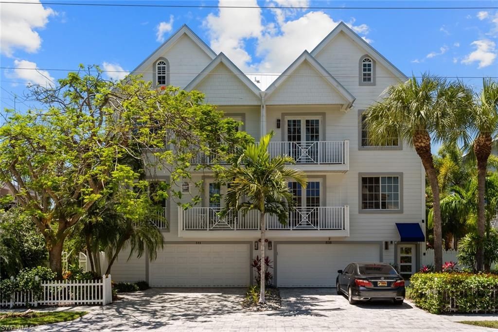 888 10th St S, Unit 101, Naples, FL 34102 Photo