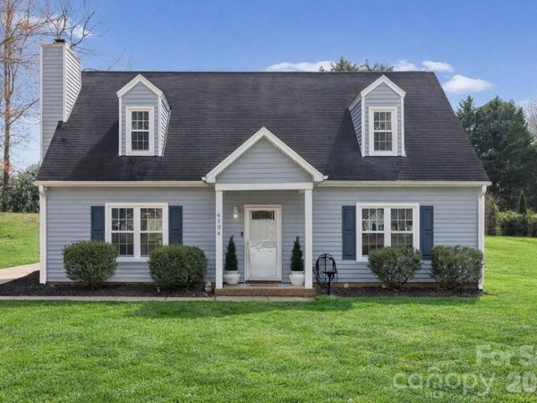 6104 Sunbridge Court, Charlotte, NC 28269
