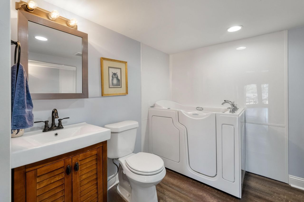 6411 China Back Lane Photo 50