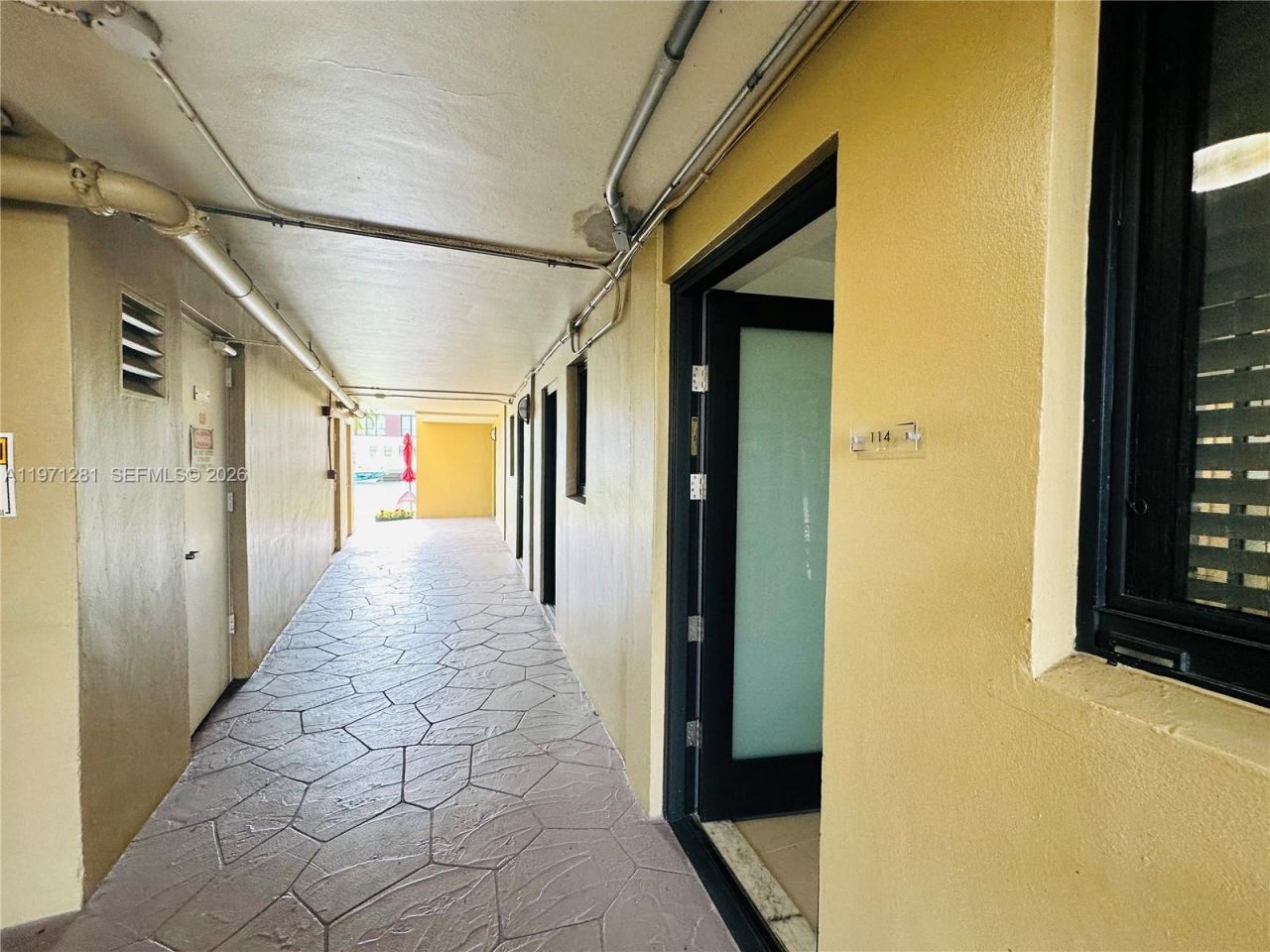 301 Golden Isles Dr , Unit 114, Hallandale Beach, FL 33009 Photo