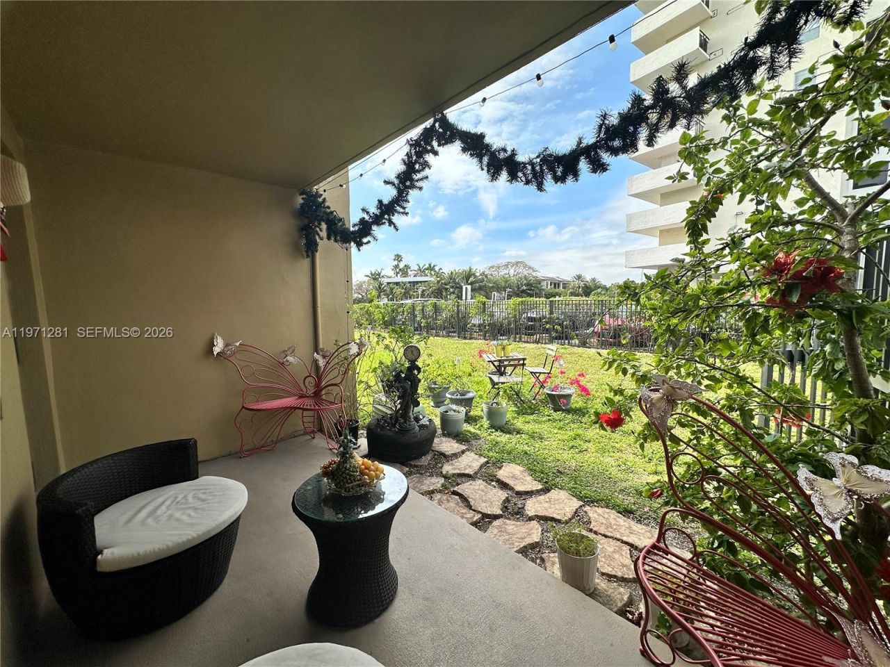 301 Golden Isles Dr , Unit 114, Hallandale Beach, FL 33009 Photo