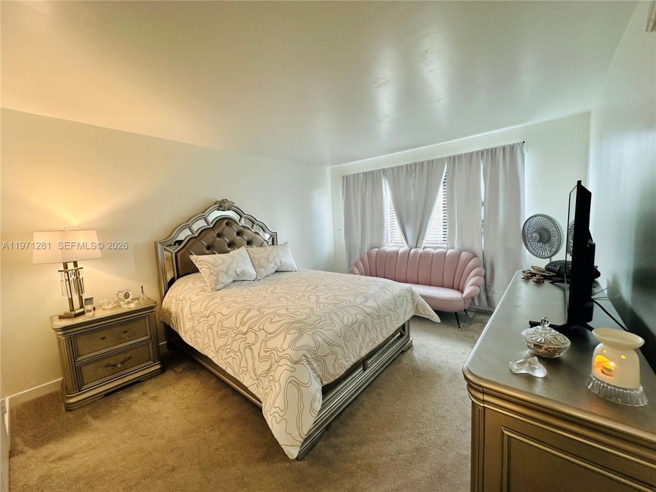 301 Golden Isles Dr , Unit 114, Hallandale Beach, FL 33009 Photo