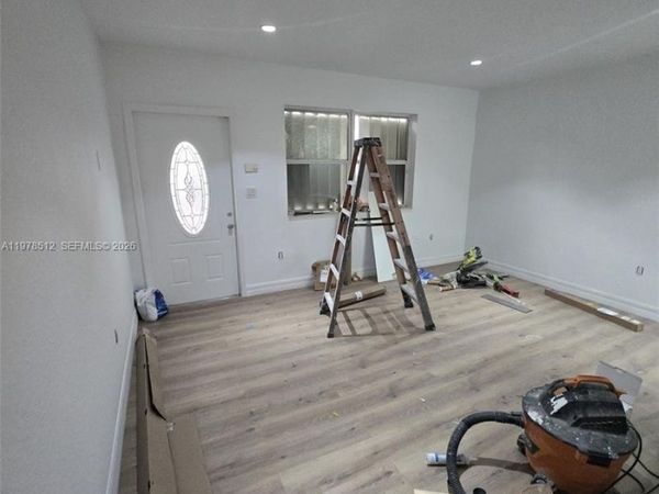 1701 N Treasure Dr, Unit 5, North Bay Village, FL 33141