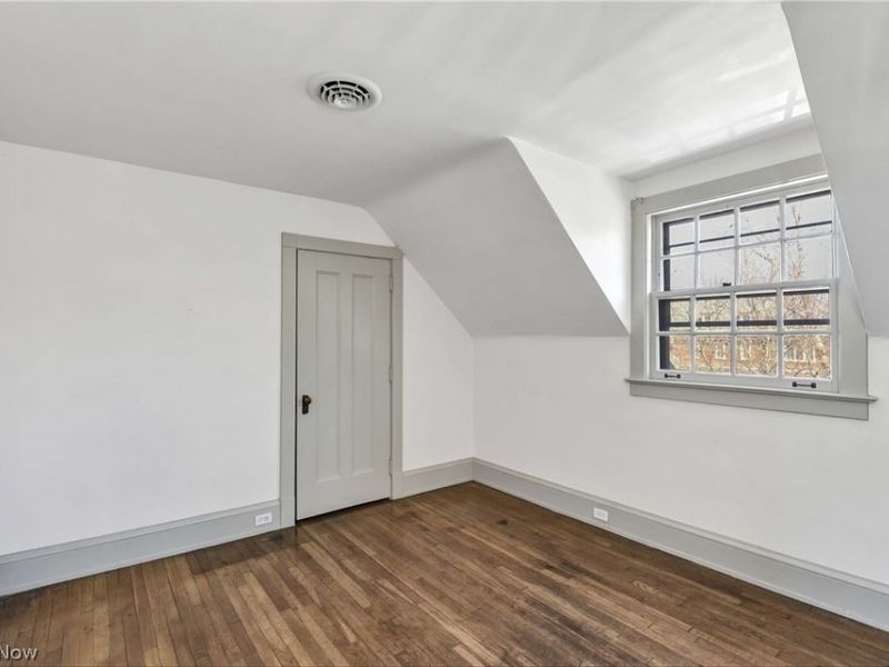 10 E Hanna Lane, Bratenahl, OH 44108 Photo 27