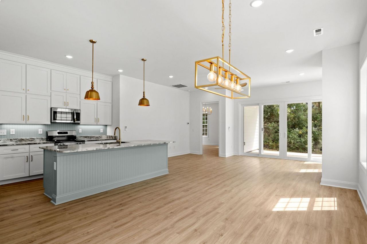 2247 Sand Dunes Dr. Photo 11