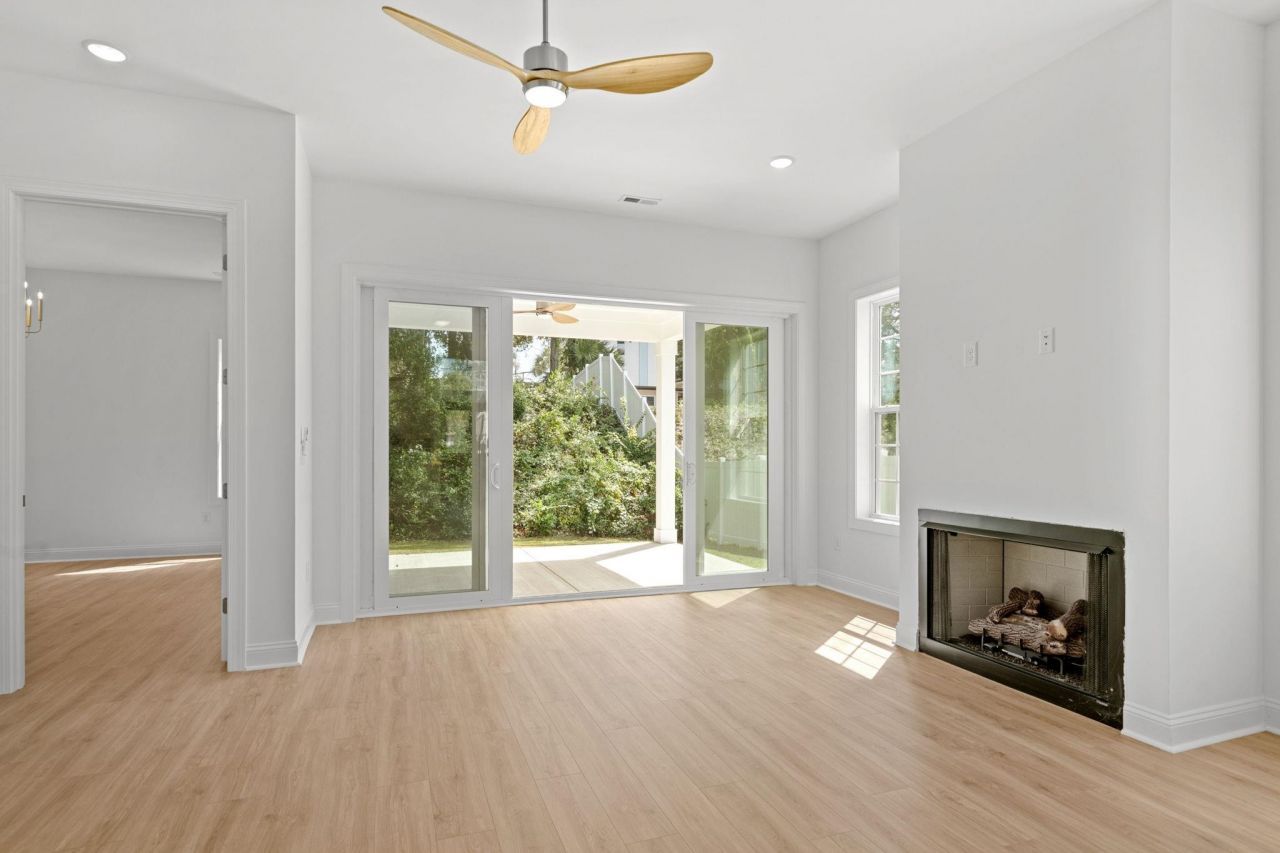 2247 Sand Dunes Dr. Photo 15