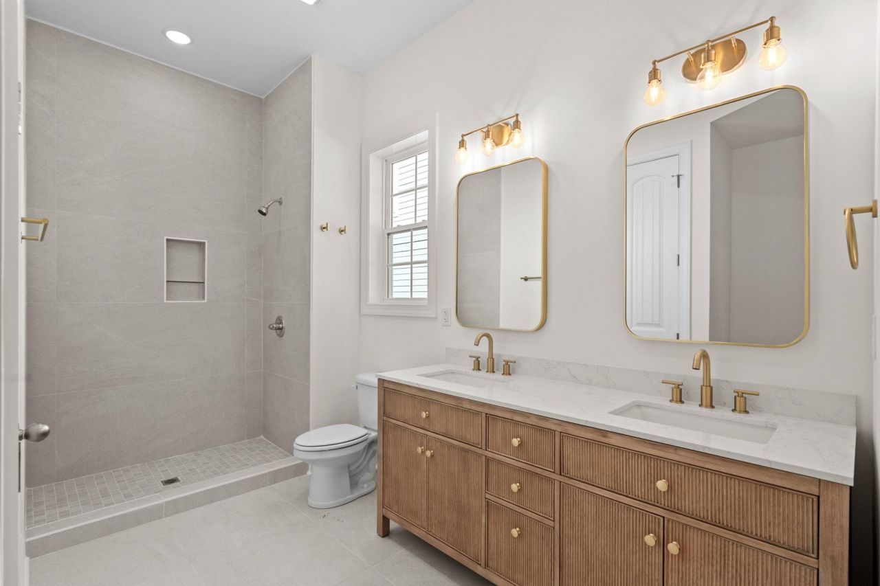 2247 Sand Dunes Dr. Photo 19