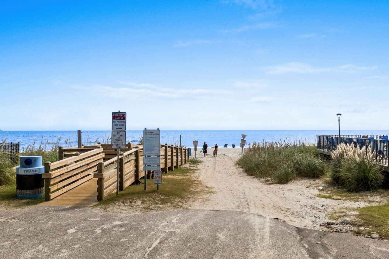 2247 Sand Dunes Dr. Photo 36