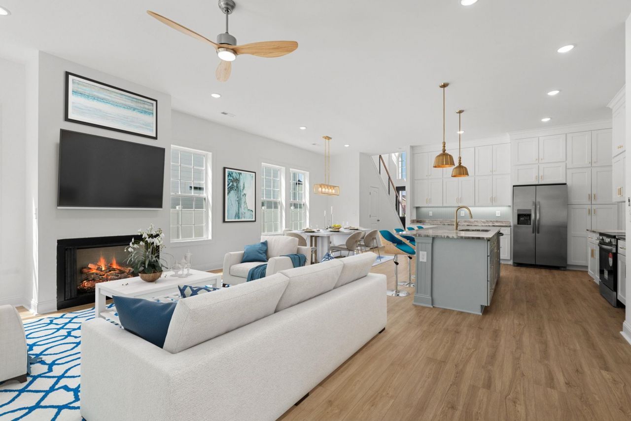 2247 Sand Dunes Dr. Photo 6