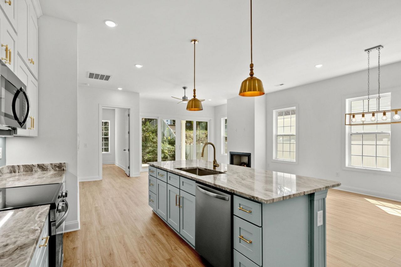 2247 Sand Dunes Dr. Photo 8