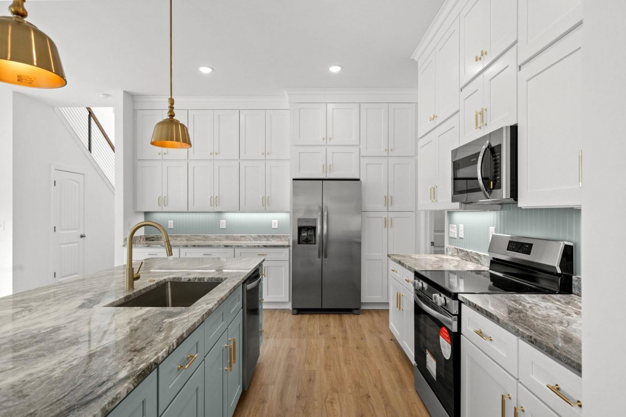 2247 Sand Dunes Dr. Photo 9