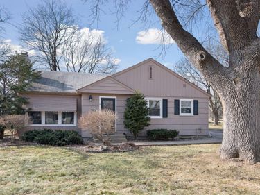 6004 Wooddale Avenue, Edina, MN 55424