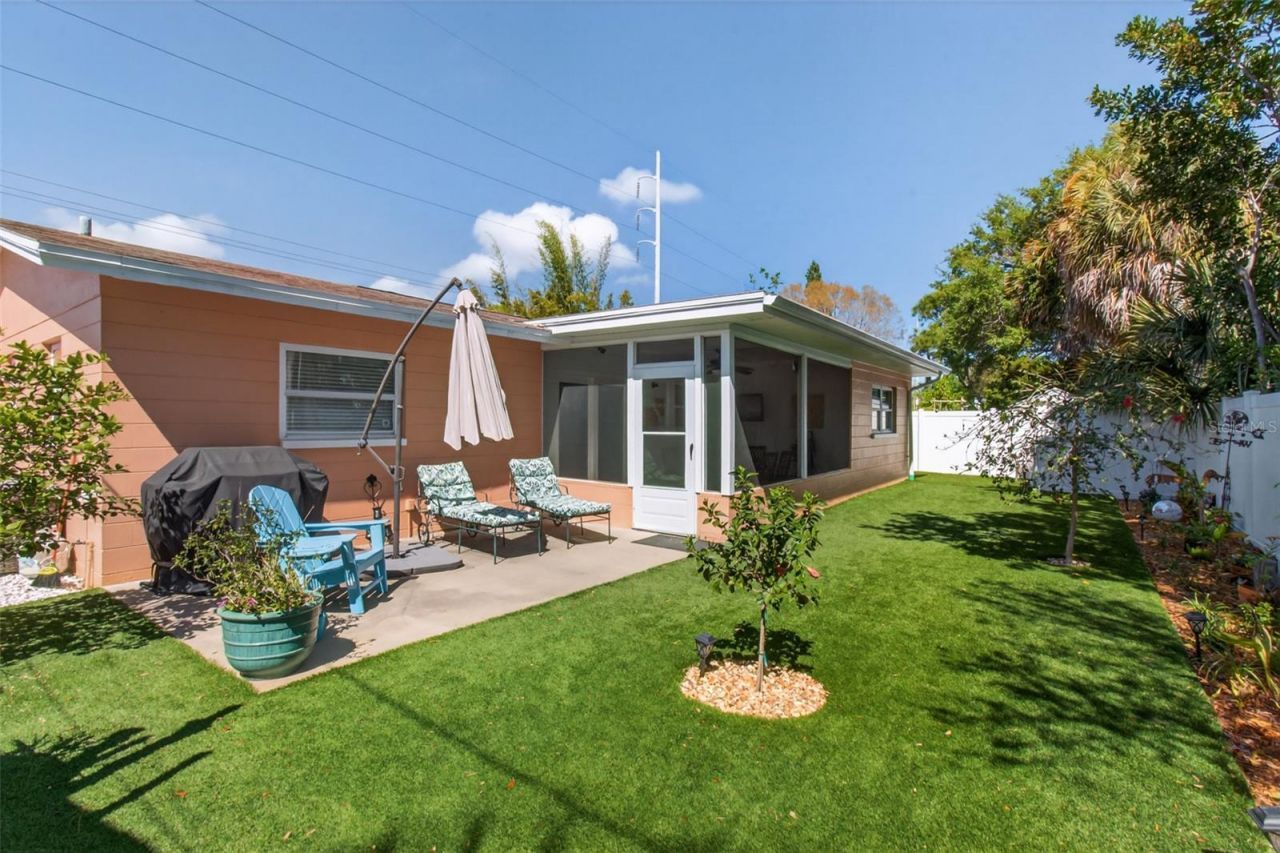 5723 1st Street Ne, Saint Petersburg, FL 33703 Photo