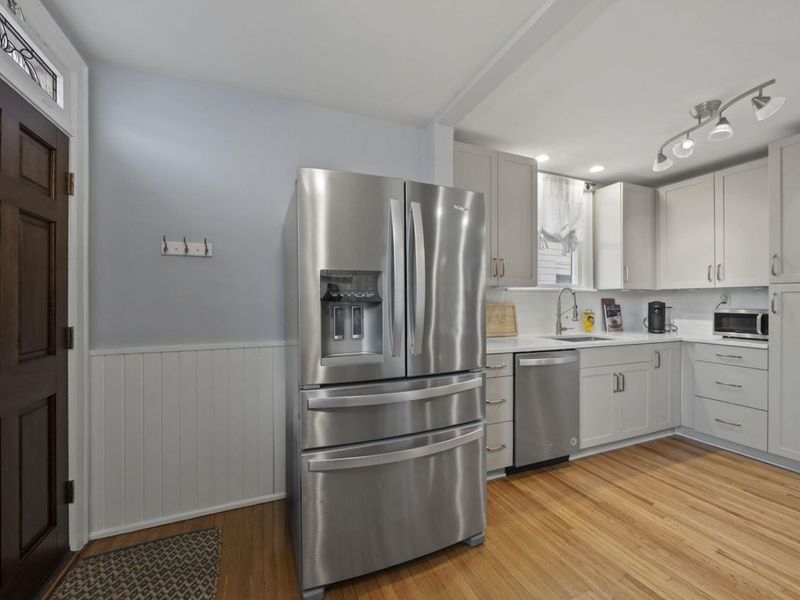 1096 W 2nd Avenue, Grandview, OH 43212 Photo 15