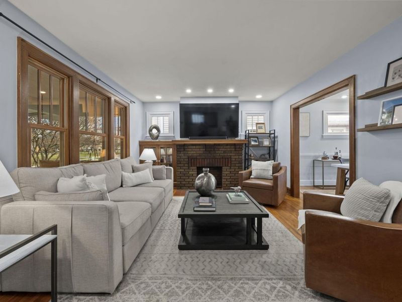 1096 W 2nd Avenue, Grandview, OH 43212 Photo 5