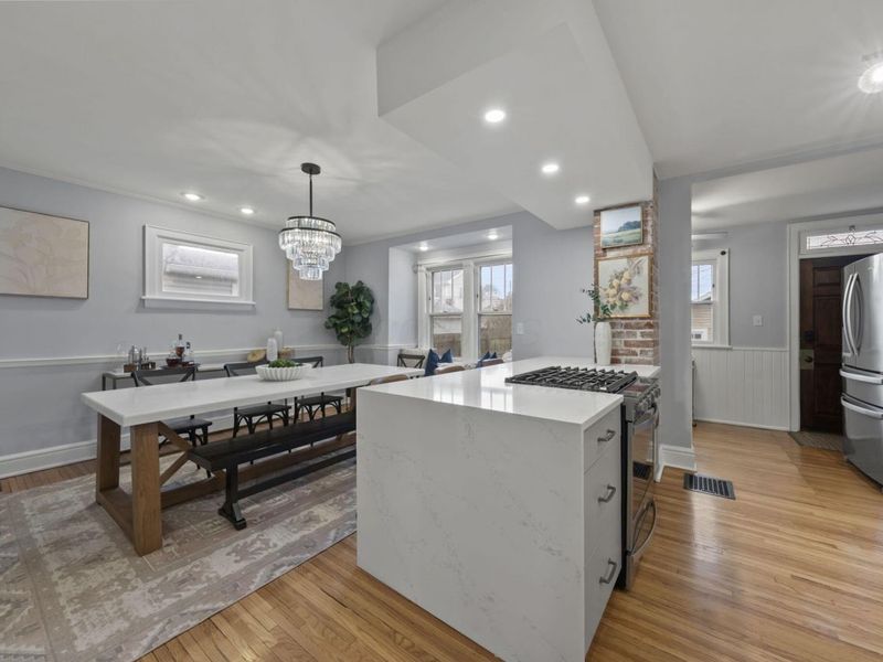 1096 W 2nd Avenue, Grandview, OH 43212 Photo 7