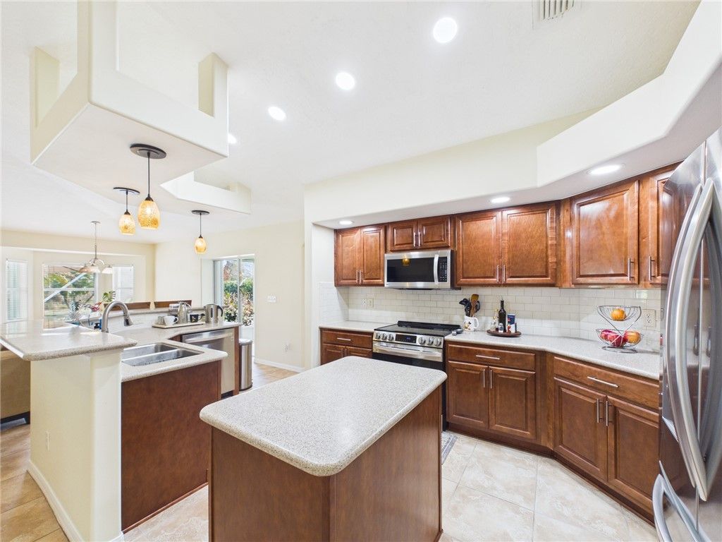 739 S Easy Street, Sebastian, FL 32958 Photo