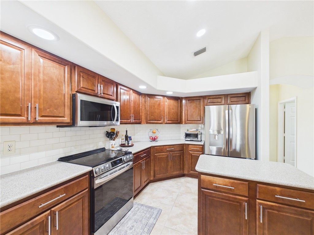 739 S Easy Street, Sebastian, FL 32958 Photo