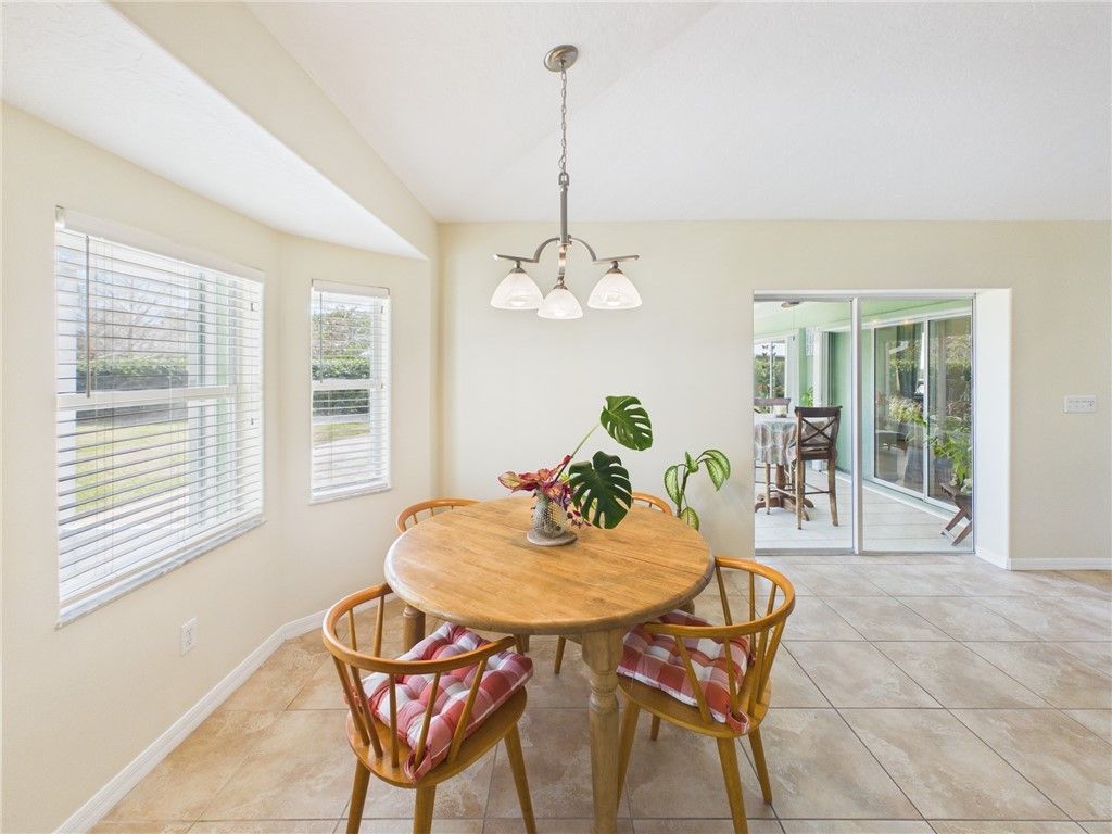 739 S Easy Street, Sebastian, FL 32958 Photo