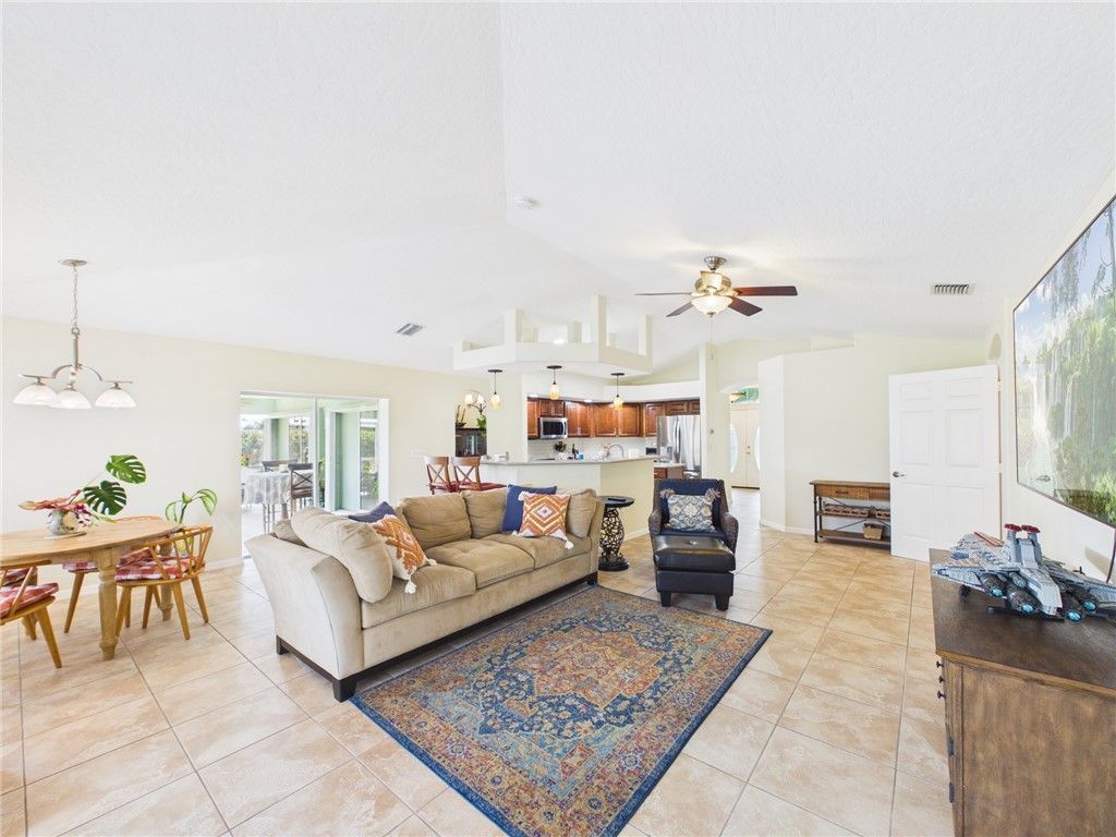 739 S Easy Street, Sebastian, FL 32958 Photo