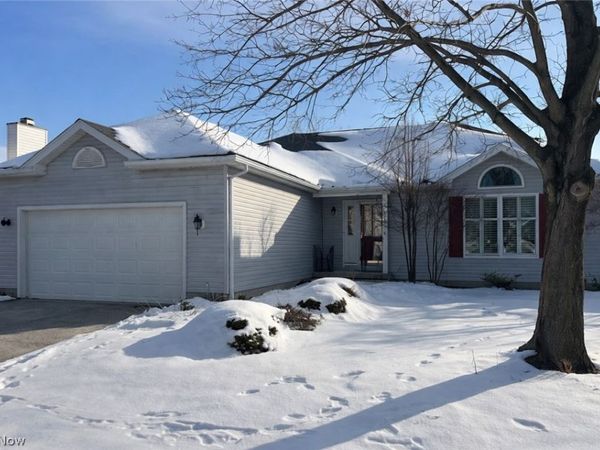 5913 Oak Point Road , Lorain, OH 44053