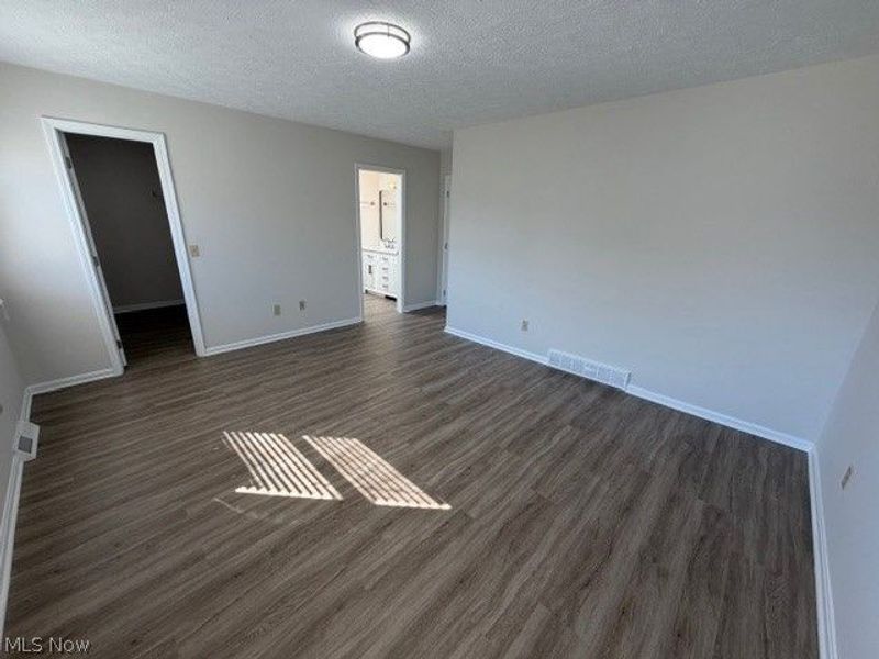 5913 Oak Point Road, Lorain, OH 44053 Photo 12