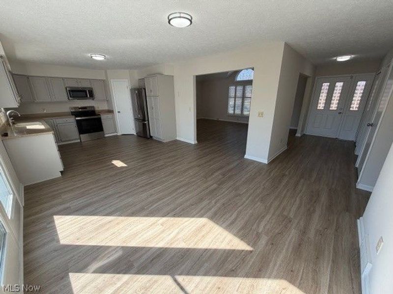 5913 Oak Point Road, Lorain, OH 44053 Photo 3