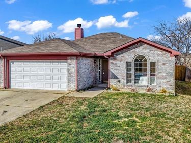 9944 Long Rifle Drive, Fort Worth, TX 76108