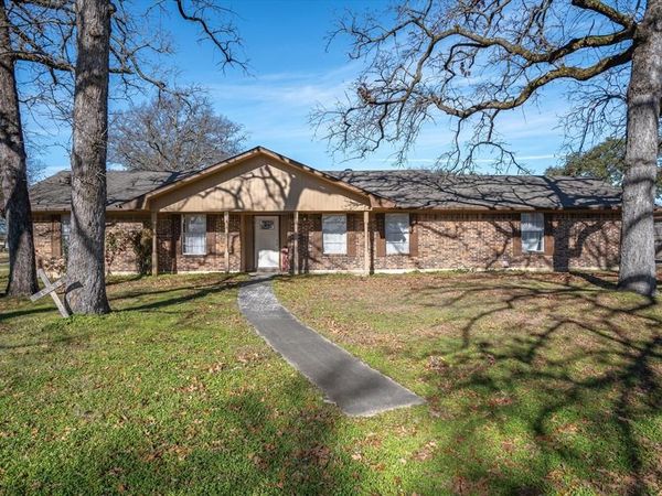 199 Briarwood Court , Van, TX 75790