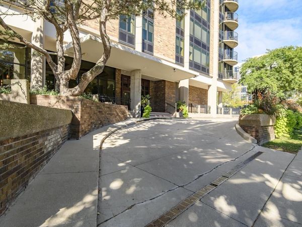 929 N Astor STREET, Unit 807, Milwaukee, WI 53202