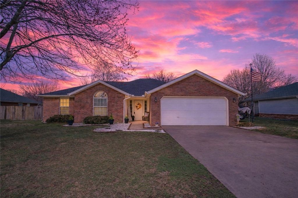 46 W Briarmeadow Street, Farmington, AR 72730 Main Photo