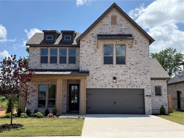 1600 W Chandler Avenue, Rogers, AR 72758